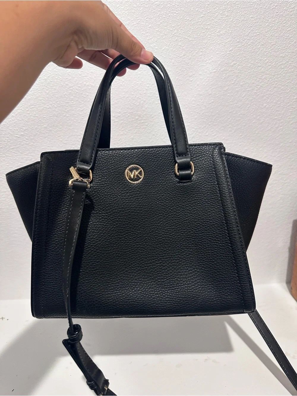 Michael Kors Black Pebbled Satchel with Gold Accent MK Logo - Picture 1 of 4